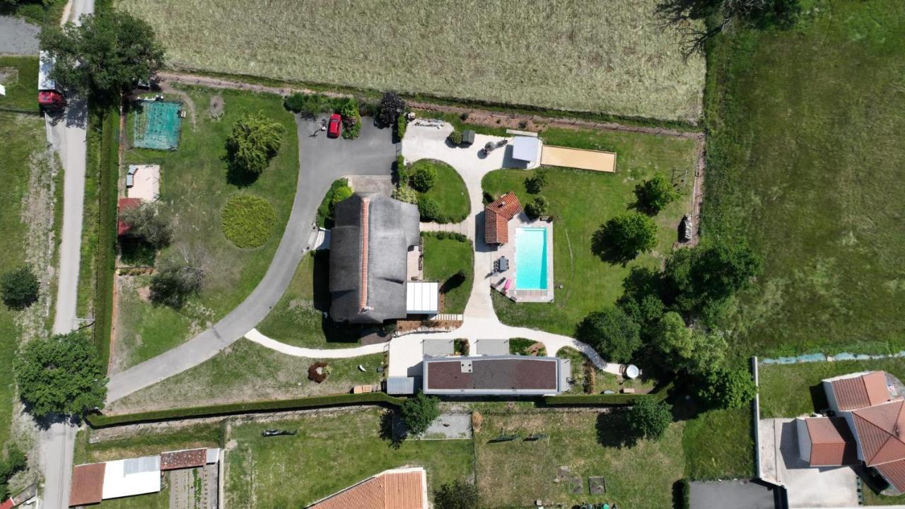 La Cle Des Chaumes Boisset-lès-Montrond Exterior photo